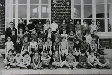 Photo De Classe CE2 Je Crois De 1971 ECOLE SACRE COEUR Copains D