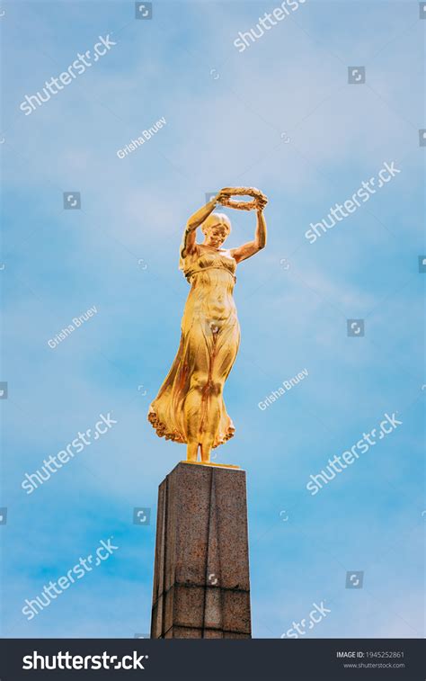 105 Golden Lady Statue Luxembourg Images, Stock Photos & Vectors | Shutterstock