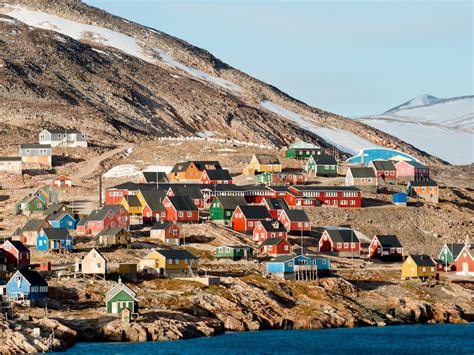 Ittoqqortoormiit, Greenland : r/CityPorn