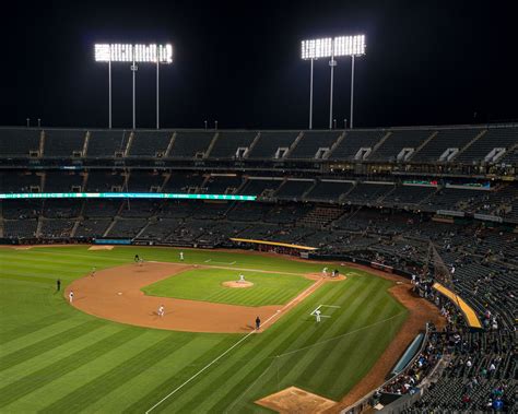 A’s Will Finally Turn Out the Lights on Pro Sports in Oakland - The New ...