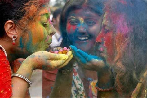 Why Bhang Tradition In Holi And What Is Religion Plus Science होली के त्योहार में भांग की