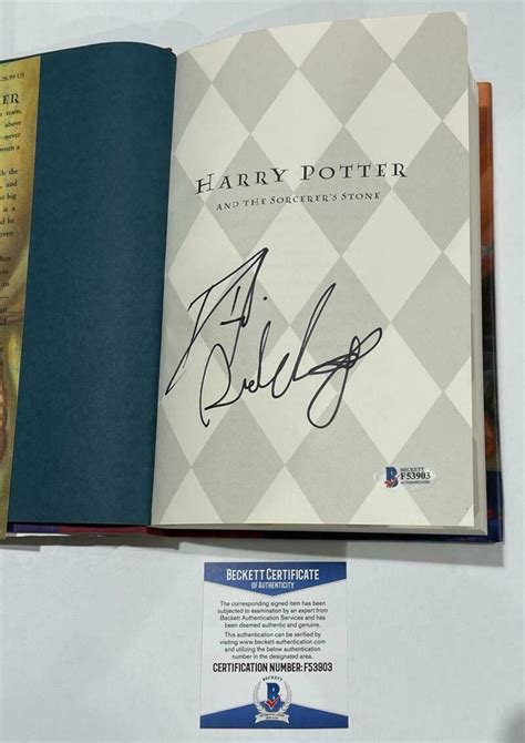 Daniel Radcliffe Signed Harry Potter And The Sorcerer S Stone Book Beckett 34 Autographia