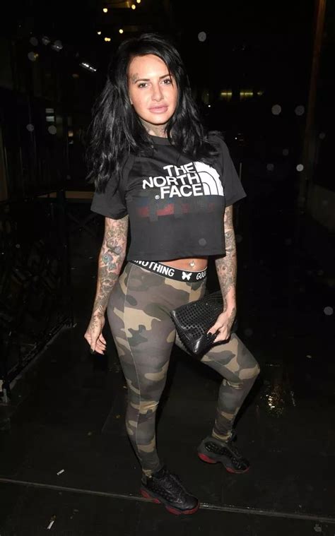 Jemma Lucy Shows Off Bubble Butt In Skin Tight Leggings After