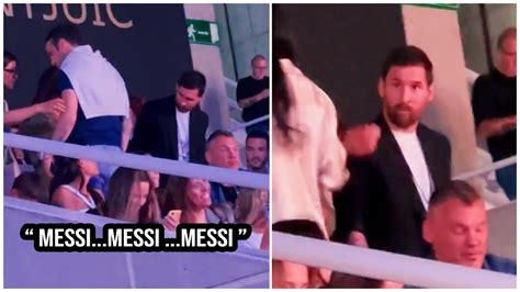 Fc Barcelona Supporters Started Chanting Messi Name At Concert In