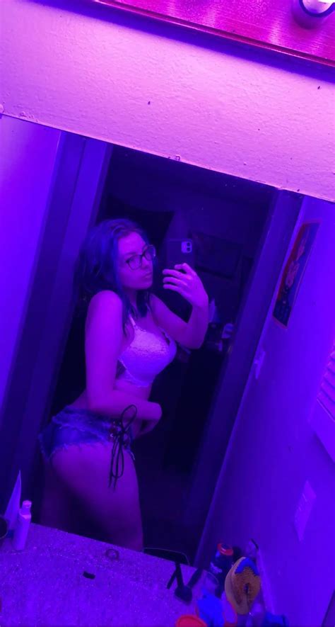 New Bra Nudes Thickwhitegirls Nude Pics Org