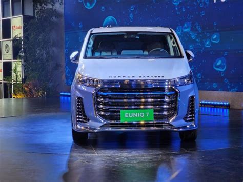 Auto Expo 2023 Mg Euniq 7 Hydrogen Fuel Cell Mpv Unveiled Team Bhp