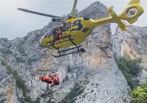 Evac An En Helic Ptero Al Huca A Un Motorista Que Sufri Un Accidente