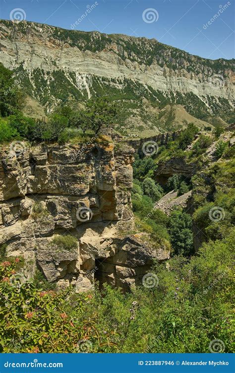 Extraordin Ria Paisagem De Ver O Nas Montanhas Do C Ucaso Foto De Stock