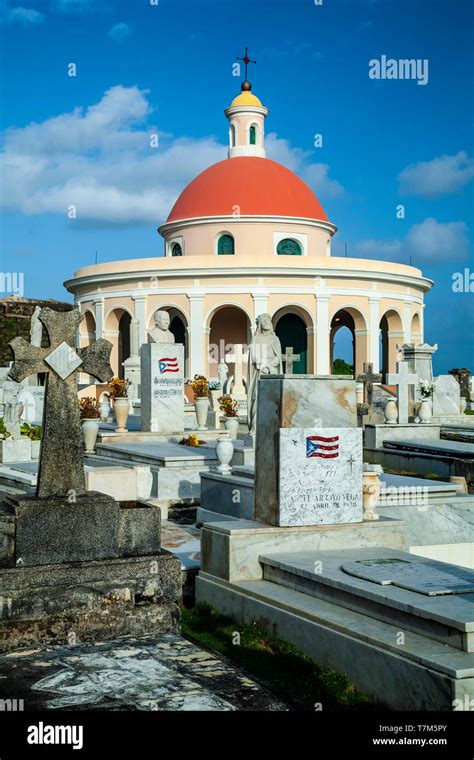 Capilla Y Tumbas Del Cementerio De San Juan Santa Mar A Magdalena De