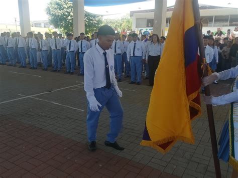 Img Juramento A La Bandera Unidad Educativa