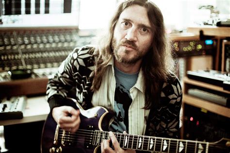 John Frusciante el pilar intermitente de Red Hot Chili Peppers Estación K