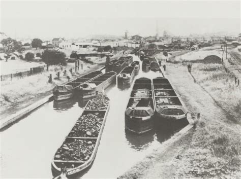 BW192 3 2 2 2 65Day Boats Loading Coal At Hednesford On The Birmingham