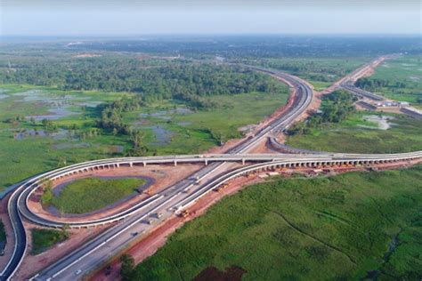 Hutama Karya Targetkan Jalan Tol Trans Sumatera Tahap I Selesai