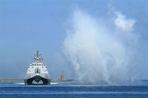 軍事家／「航艦殺手」再進化 首艘沱江級量產型巡邏艦下水 雲論 Ettoday新聞雲