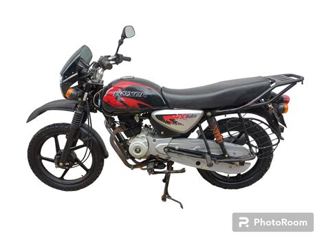 Motocicleta Bajaj Boxer Bm X Cc Negro Con Franjas Multicolor