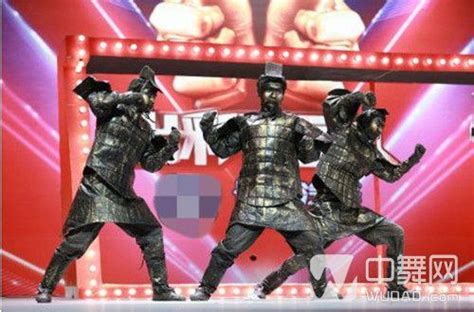 《出彩中国人》第一期那些出彩的舞蹈表演 街舞 Gmdance 中舞网爱一格旗下舞蹈网