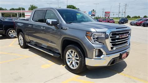 New 2020 Gmc Sierra 1500 4wd Crew Cab 147 Slt Crew Cab Pickup In Savoy