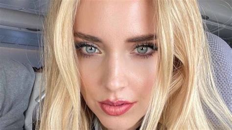 Chiara Ferragni Torna Sui Social Tra Attacchi E Difese Mi Siete