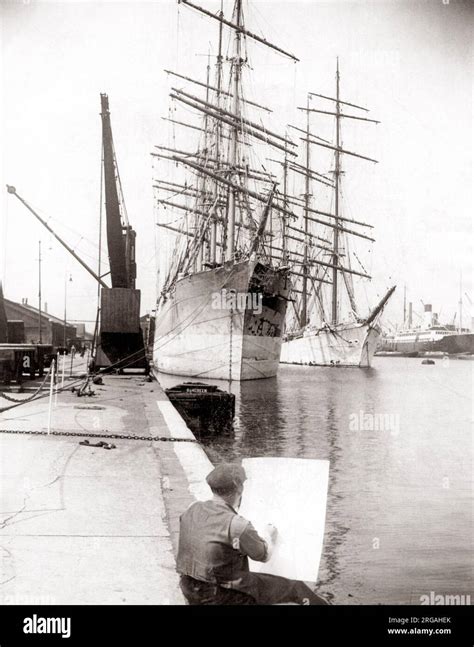 Historical Painting London Docks Hi Res Stock Photography And Images