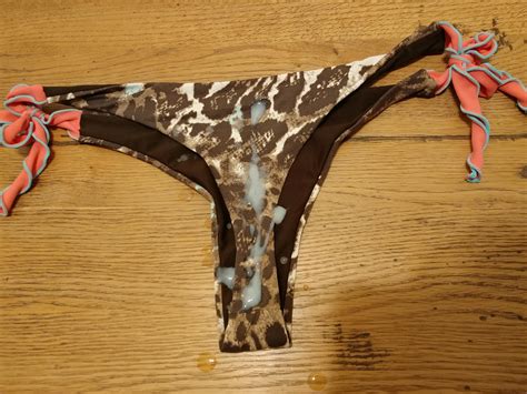 Milf Bikini Thong Scrolller