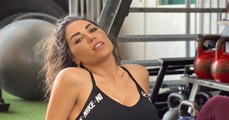 Yolanthe Laat Zich Helemaal Gaan Tijdens Vrijgezellenfeestje