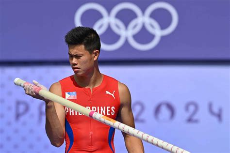 EJ Obiena Advances To Paris Olympics Pole Vault Final