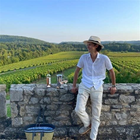 Nikolai De Dinamarca En El Castillo De Cayx Durante Sus Vacaciones Con