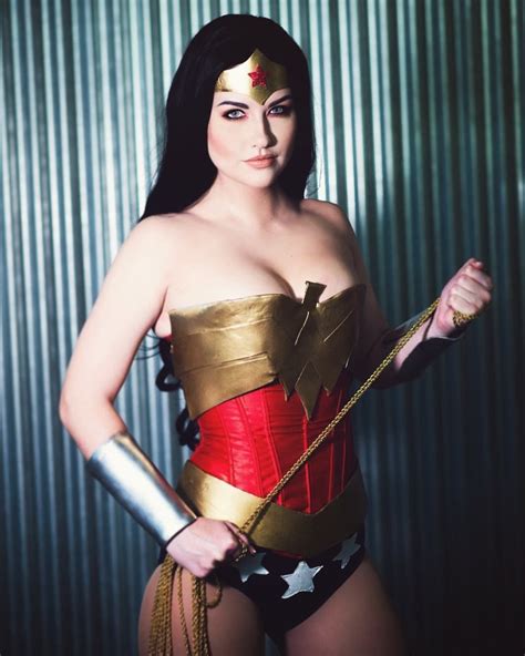 Pin By Sorvete Quente On Cosplay Wonder Woman Cosplay Wonder Woman