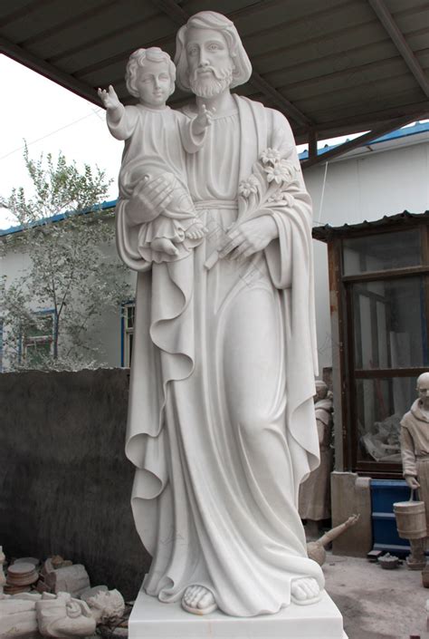 Large religious statues of St.Joseph with baby jesus for outdoor designs