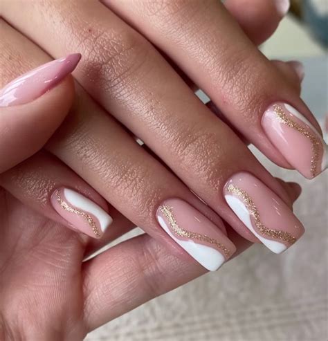 Pin de Alexíta Críollo en Ofrecer Manicura de uñas Manicura para