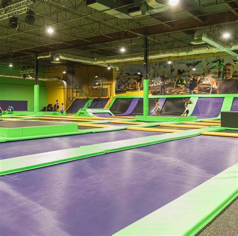 Trampoline Park Jumping