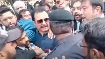 Exclusive Footage Of Haleem Adil Sheikh S Arrest Outside Court