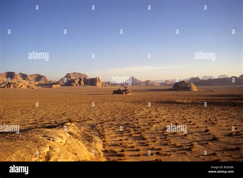 jordan wadi rum Stock Photo - Alamy