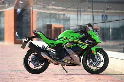 2019 Kawasaki Ninja 125 review | A return to sporty learners