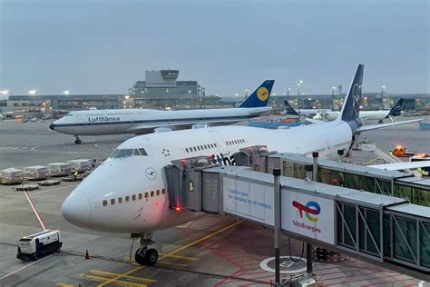 Inside Lufthansa S Airbus A340 300 A Guided Tour