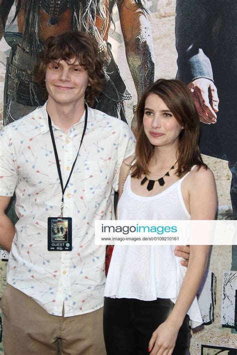 Emma Roberts And Eric Roberts