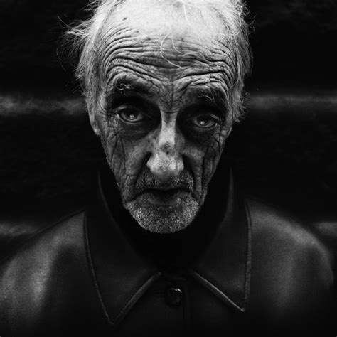 Haunting Black and White Portraits of Homeless People | CGfrog