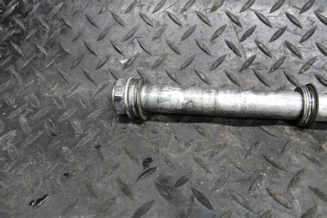 03 04 HONDA CBR600RR REAR AXLE BACK WHEEL RIM PIVOT BOLT AXEL BB200