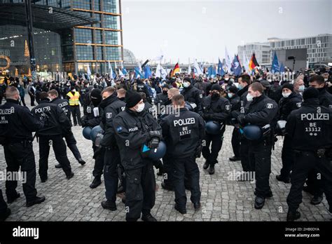 Aktivisten Des Antifaschismus Fotos Und Bildmaterial In Hoher