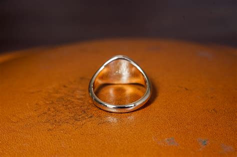 Hand Engraved Oval Signet RingAYN K9YG KUBUS