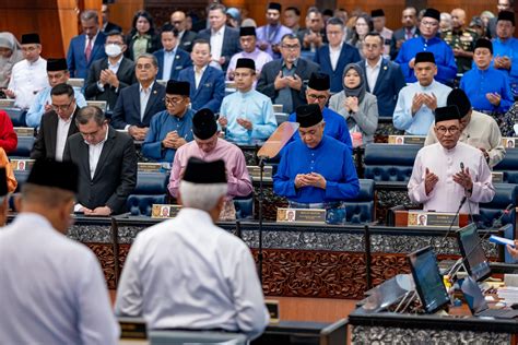 GALERI GAMBAR PM ANWAR BENTANG BELANJAWAN 2024 DI DEWAN RAKYAT