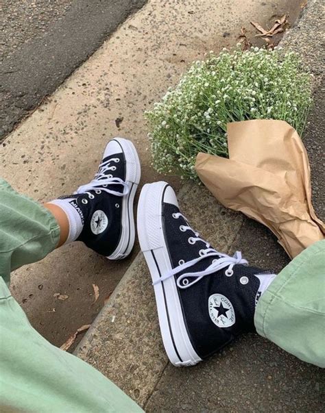 Fan sneaker cập nhật ngay 6 em hot nhất Quý I 2024 Mẫu Jennie yêu