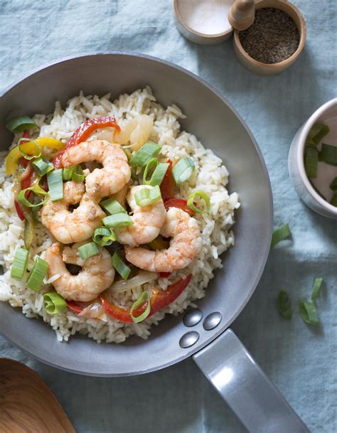 Riz sauté aux crevettes pour 4 personnes Recettes Elle à Table