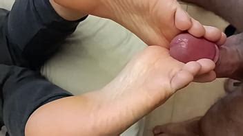 Massaggio Il Cazzo Con I Piedi XVIDEOS