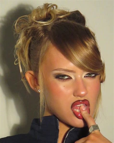 Lulu Reynolds | who is she? | Instagram