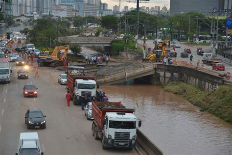 Semasa Inicia Obras De Ponte Que Desabou No In Cio De Abril