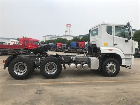 Sinotruk HOWO 400HP 430 HP 40ton Trailer Head Truck Tractor Head Truck