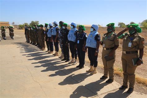 Dsrcc Visits Baidoa Amisom Troops Line Up Ready Flickr