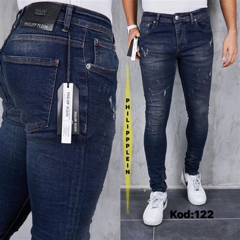 Andrea Colares adlı kullanıcının Calça masc Jeans panosundaki Pin