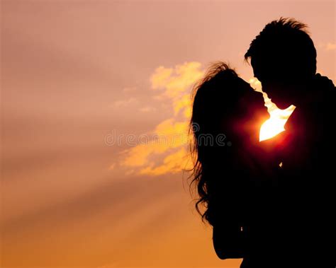 Beso Rom Ntico De Los Pares Masculinos Gay En Silueta Imagen De Archivo Imagen De